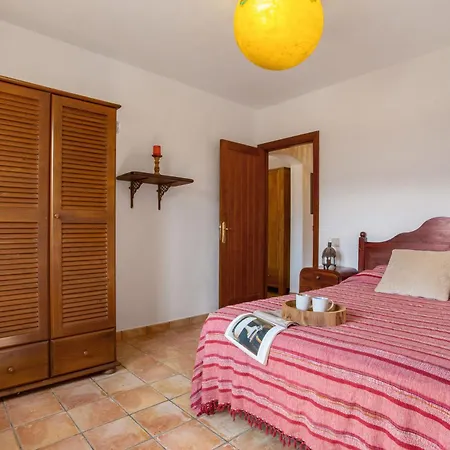 El Paraiso En 度假居 廷达亚